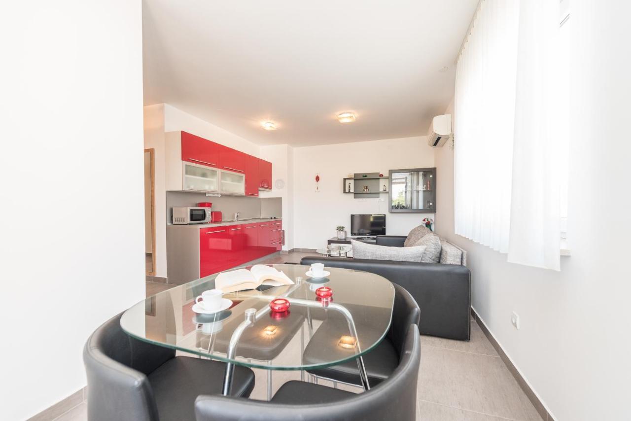 Sun And Sea Apartma